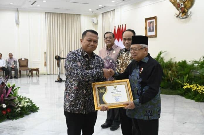 sabet_penghargaan_parpol_informatif_4_tahun_berturut_turut_demokrat_konsisten_junjung_keterbukaan_informasi_publik