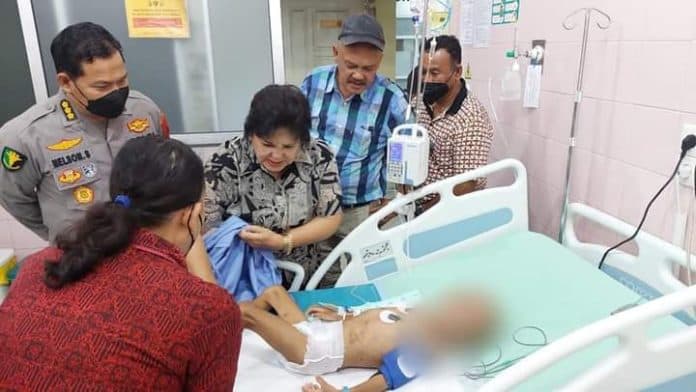 sadis_balita_disiksa_paman_dan_bibi_di_karo_dipukuli_hingga_tangan_diremas_lalu_direndam