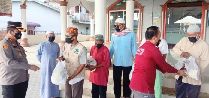 safari_ramadhan_kapolres_batu_bara_kunjungi_3_masjid