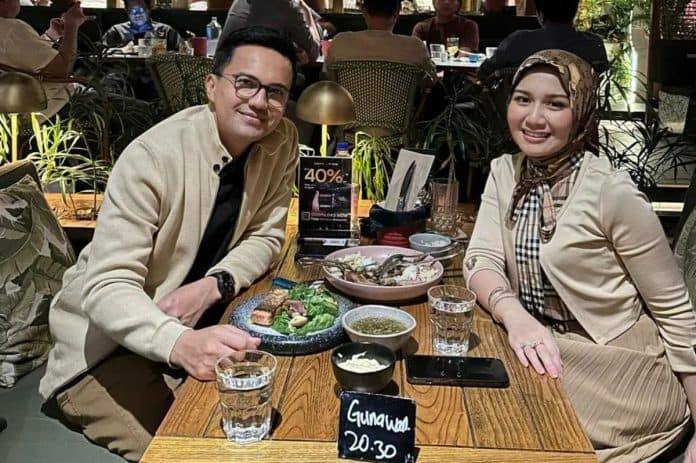 sahrul_gunawan_makin_lengket_dengan_politisi_cantik