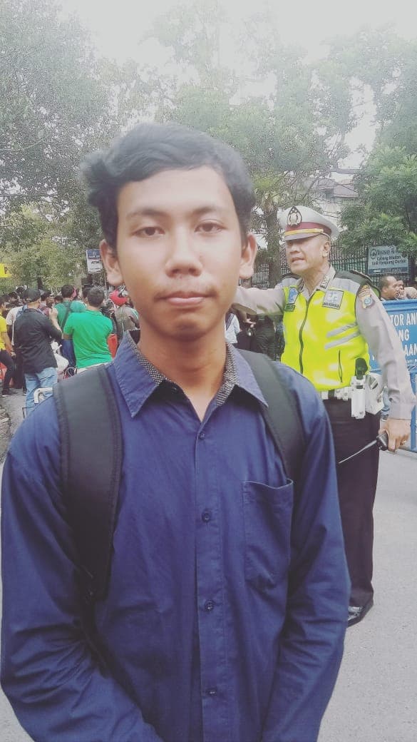 saksi_mata_pelaku_pakai_jaket_ojek_online_bawa_tas