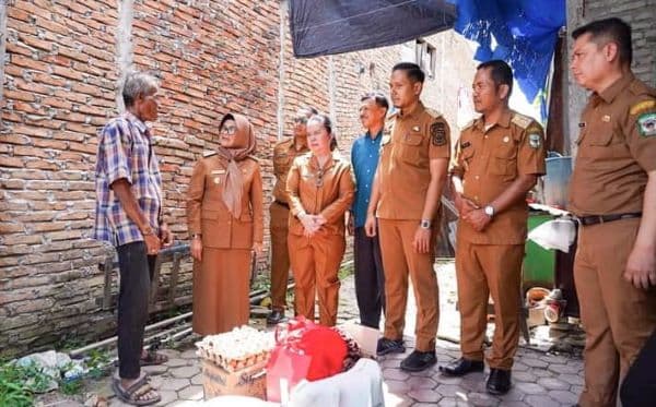 salurkan_bantuan_susanti_pastikan_korban_terdampak_bencana_tak_sendiri