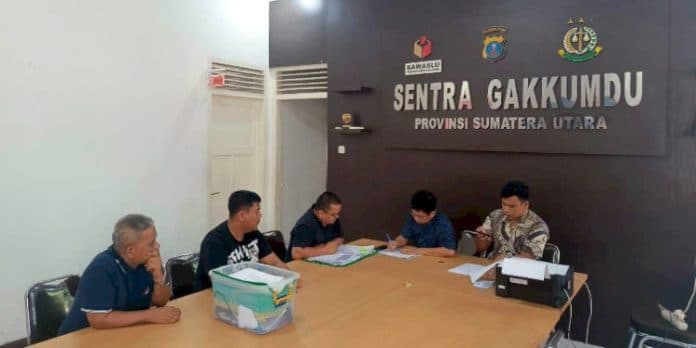 sambangi_bawaslu_sumut_dpd_nasdem_tapteng_kirimkan_bukti_kecurangan