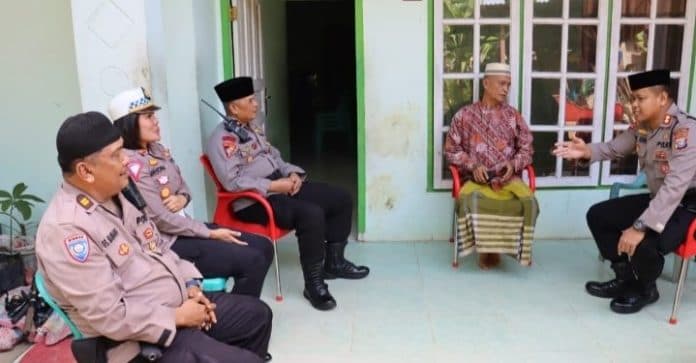 sambangi_kediaman_warga_kapolres_tebing_tinggi_sampaikan_berbagai_imbauan