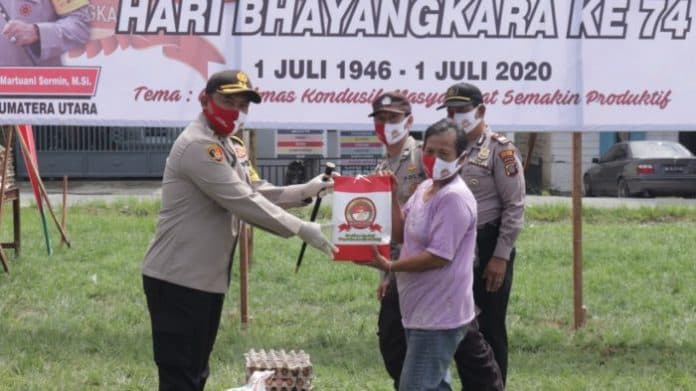 sambut_hari_bhayangkara_ke_74_polres_simalungun_gelar_bakti_sosial