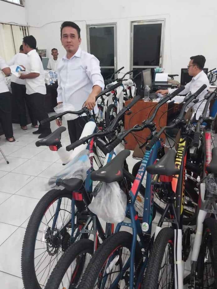 sambut_hari_jadi_pemkab_deli_serdang_gelar_jalan_santai_berhadiah_sepeda_motor
