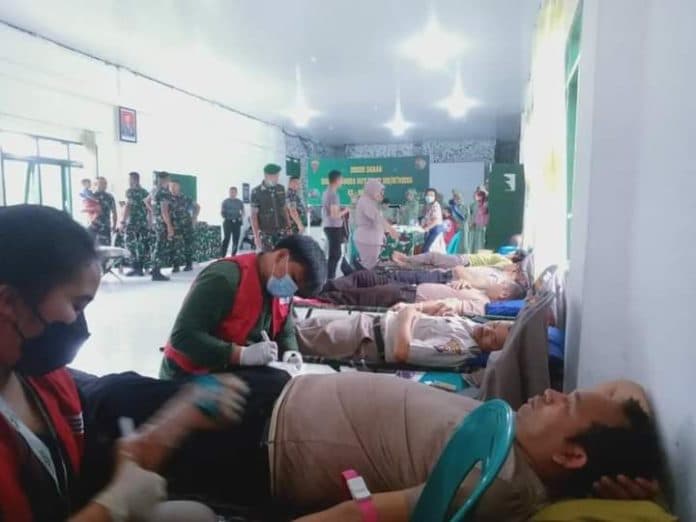 sambut_hut_batalyon_125_smb_polres_tanah_karo_ikut_donor_darah