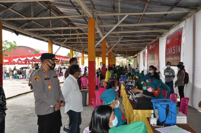 sambut_hut_bhayangkara_ke_75_polres_humbahas_gelar_vaksinasi_massal_dengan_sasaran_2000_orang