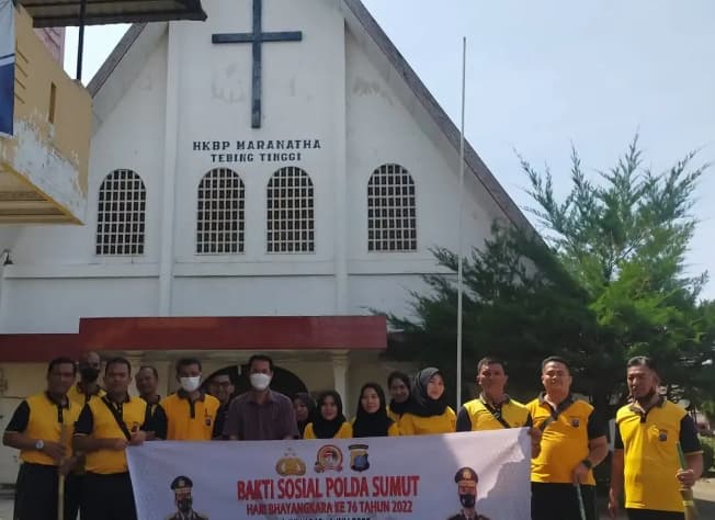 sambut_hut_bhayangkara_ke_76_polres_tebing_tinggi_gelar_bakti_sosial