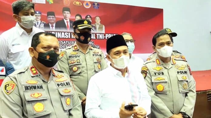 sambut_hut_bhayangkara_serbuan_vaksinasi_massal_di_batu_bara_lampaui_target