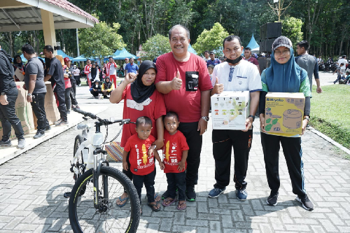 sambut_hut_ri_ke_77_ribuan_warga_meriahkan_jalan_santai_di_hutan_kota_kisaran