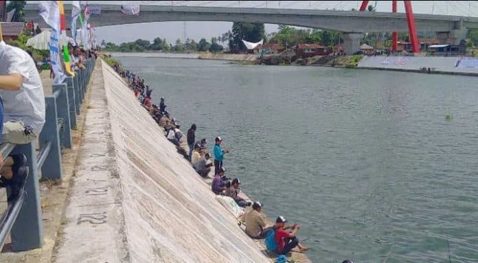 sambut_hut_ri_ke_78_formas_gelar_lomba_mancing_mania_di_alur_tano_ponggol