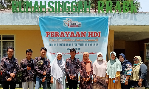 sambut_ramadhan_remaja_mesjid_muallifatul_bilad_gelar_bakti_sosial_dan_berbagi