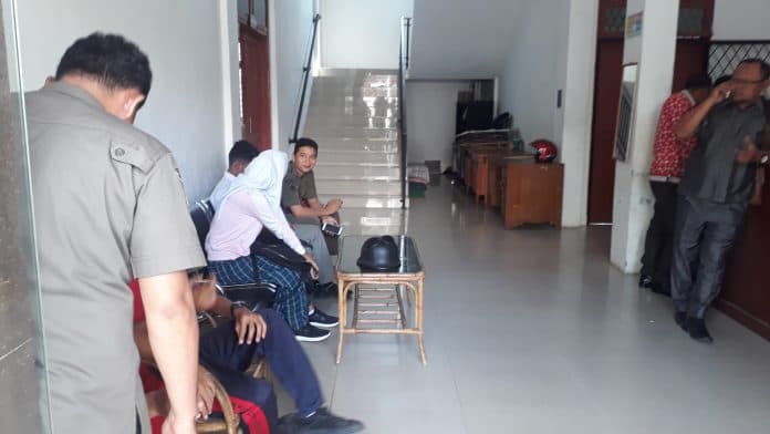 satpol_pp_razia_27_pelajar_bolos_2_diantaranya_asal_tebing_tinggi_pelajar_tebing_kami_mau_nonton_bioskop