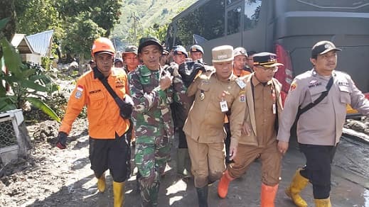 satu_lagi_korban_banjir_bandang_humbahas_ditemukan_tewas_pagi_ini