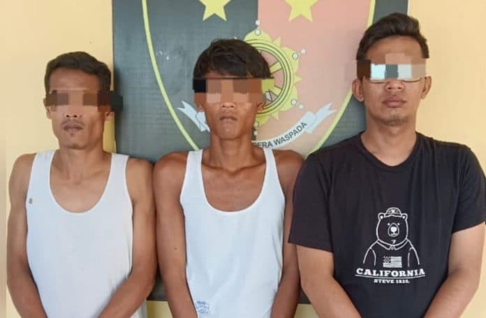 satu_pengedar_dan_dua_pembeli_sabu_diamankan_polsek_medang_deras