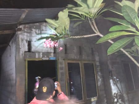 satu_rumah_di_desa_perupuk_batu_bara_hangus_terbakar