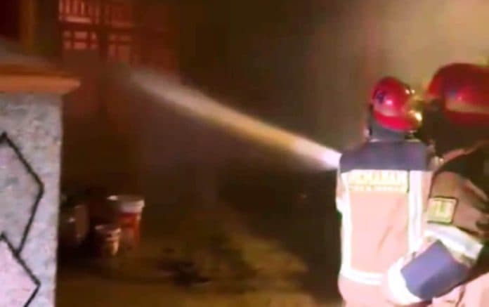 satu_rumah_di_jalan_menteng_7_medan_denai_terbakar