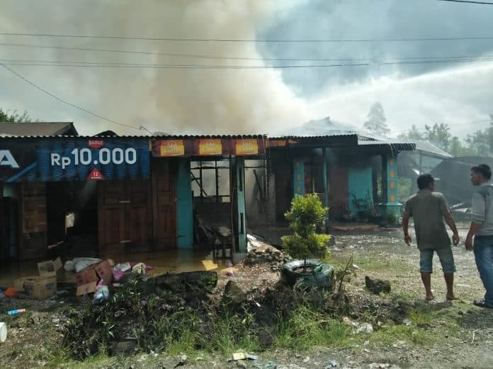 satu_unit_rumah_hangus_dilalap_si_jago_merah_di_sidikalang