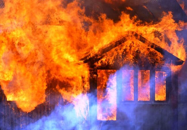 satu_unit_rumah_milik_warga_di_simalungun_terbakar