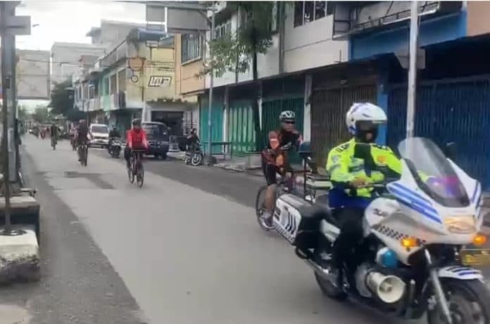 satuan_lantas_polres_tebing_tinggi_kawal_dan_amankan_fun_bike