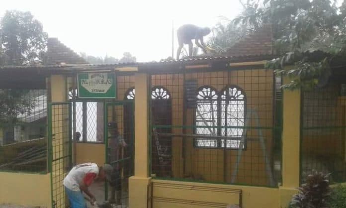 sawaluddin_toelle_sumbang_musholla_al_ikhlas_kampung_baru