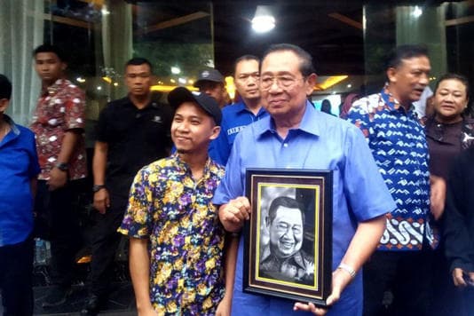 sby_turun_gunung_temui_kader_ahy_sering_dampingi_prabowo_saat_kampanye