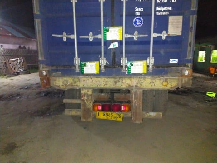 scoopy_vs_supra_laga_kambing_warga_sergai_tewas_terlindas_truk