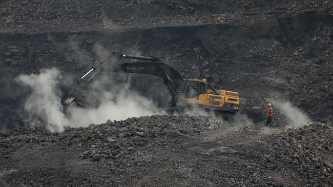 sebagian_komoditas_tambang_alami_penurunan_harga_di_desember_2024