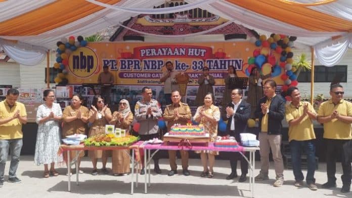 sebanyak_200_paket_bantuan_sembako_disalurkan_di_dairi