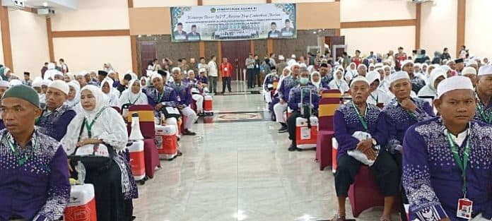 sebanyak_2537_jemaah_calhaj_asal_sumut_sudah_di_tanah_suci