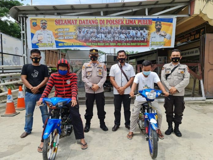 sebelum_akasi_balap_liar_polsek_lima_puluh_amankan_2_pemuda_dan_2_sepmor