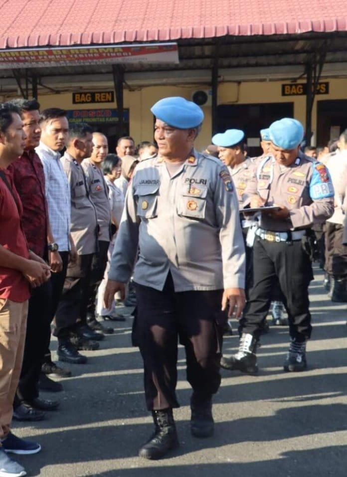 sebelum_tugas_kapolres_tebing_tinggi_periksa_kesiapan_seluruh_porsonel