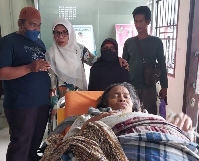 sedihnya_pederita_perut_besar_ini_tak_punya_data_kependudukan_untuk_berobat
