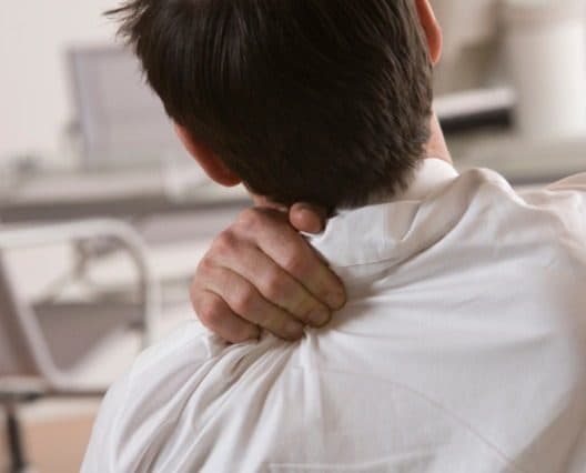 segera_periksa_ke_dokter_ketika_nyeri_bahu_tak_kunjung_usai