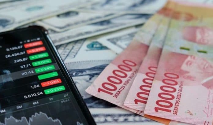 sehari_jelang_hut_ri_nilai_tukar_rupiah_rp15753_per_dolar_as