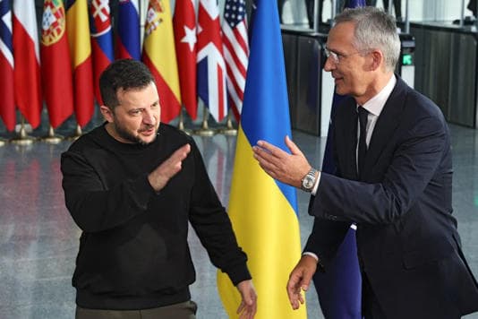 sejak_invasi_rusia_presiden_ukraina_tiba_di_markas_nato_dalam_kunjungan_pertamanya