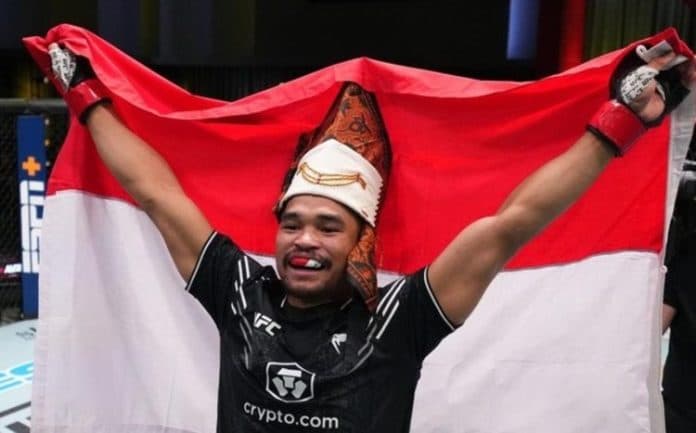 sejarah_baru_petarung_indonesia_di_ufc_jeka_saragih_ingin_pulang_ke_simalungun_bertemu_keluarga