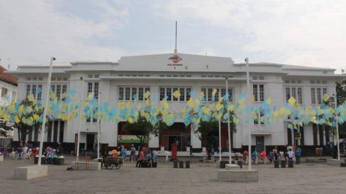 sejarah_jakarta_kantor_pos_kota_tua_merupakan_pusat_komunikasi_pemerintah_hindia_belanda