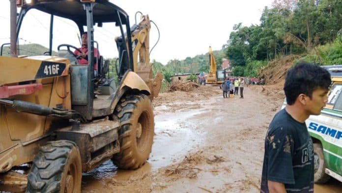 sejumlah_desa_di_toba_diterjang_banjir_50_rumah_terendam