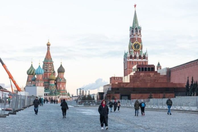 sejumlah_negara_arab_bakal_terapkan_bebas_visa_bagi_warga_rusia