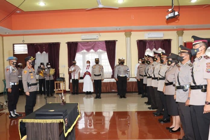 sejumlah_perwira_polres_pematangsiantar_sertijab