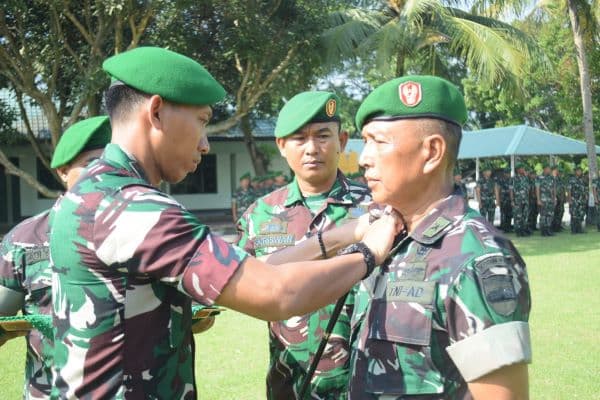 sejumlah_prajurit_kodim_0204ds_naik_pangkat_setingkat_dandim_ini_penghargaan