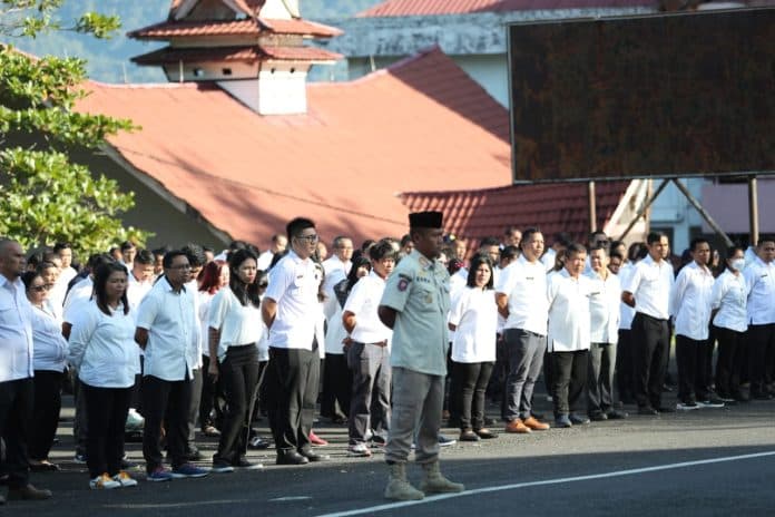sekda_apresiasi_kehadiran_asn_pemkab_pakpak_bharat