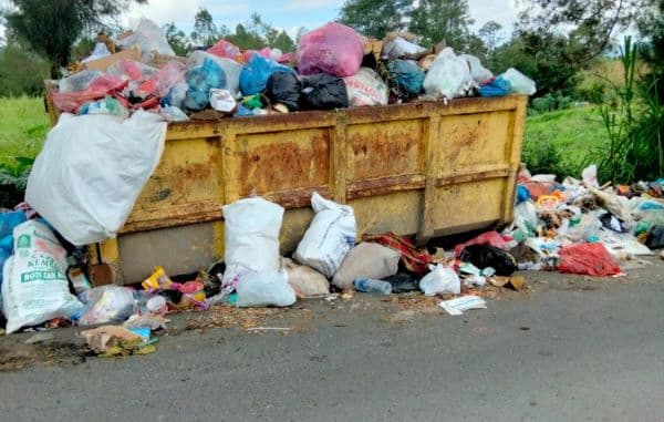 sekda_dairi_monitoring_kehadiran_asn_warga_keluhkan_sampah_berserakan_di_sidikalang