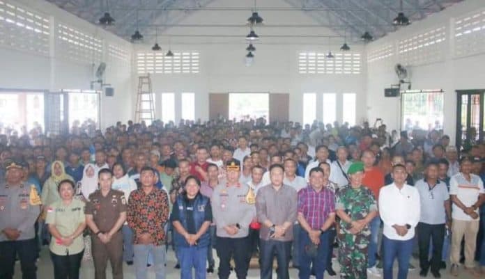 sekda_tapteng_bakal_copot_kades_yang_tidak_netral_di_pilkada_2024