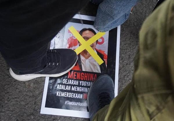 sekjen_psi_minta_maaf_ke_sri_sultan_hb_x_soal_pernyataan_dinasti_politik_ade_armando