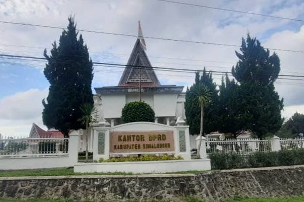 sekretariat_dprd_simalungun_ajukan_tiga_nama_wakil_pimpinan_ke_gubsu