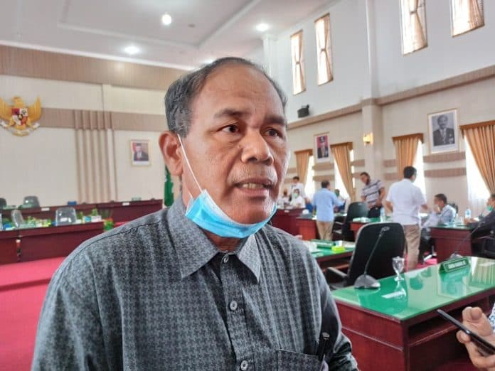 sekretaris_daerah_tidak_hadir_pembahasan_p_apbd_diskor