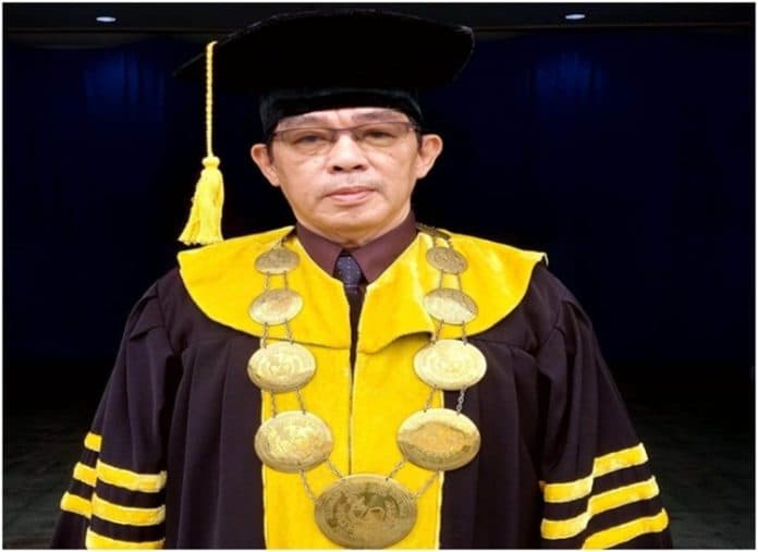 selama_35_tahun_dosen_darwin_lie_dinobatkan_jadi_guru_besar